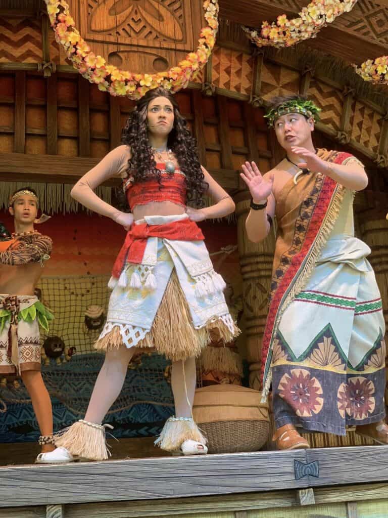 Best Hong Kong Disneyland Attractions Show Guide Your Disney