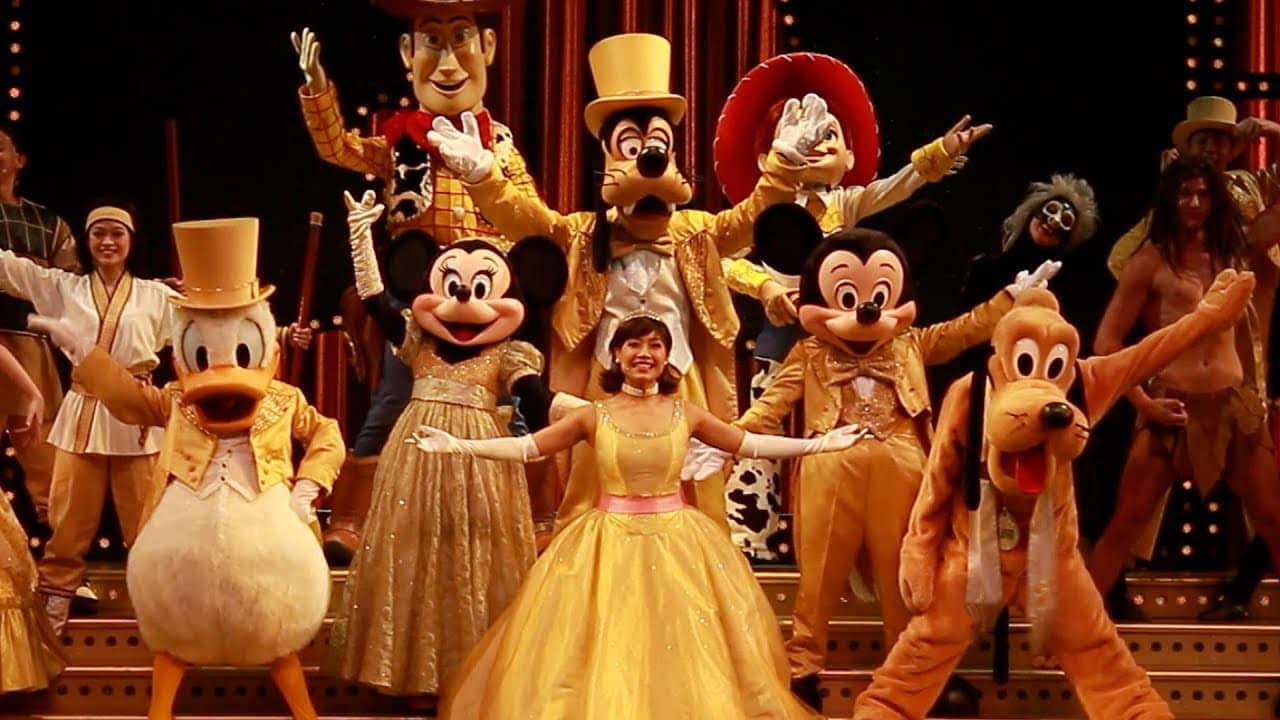 Wonderous Show | Hong Kong Disneyland Disney Premier Access Guide (2026) Mickey And The Wondrous Book