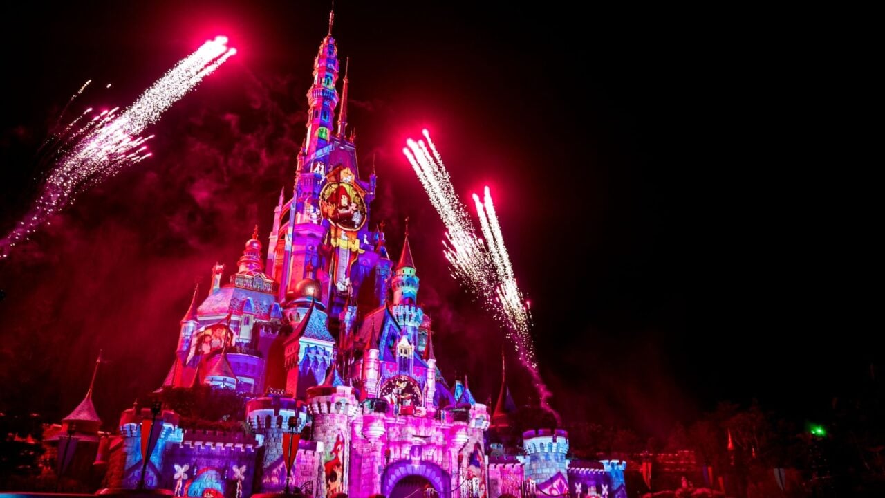 Dx3 9375 1 16X9 1 | 2026 Hong Kong Disneyland Christmas And Countdown: Frozen Winter Market And Concert New Year'S Eve Countdown In Front Of The Castle Of Magical Dreams
