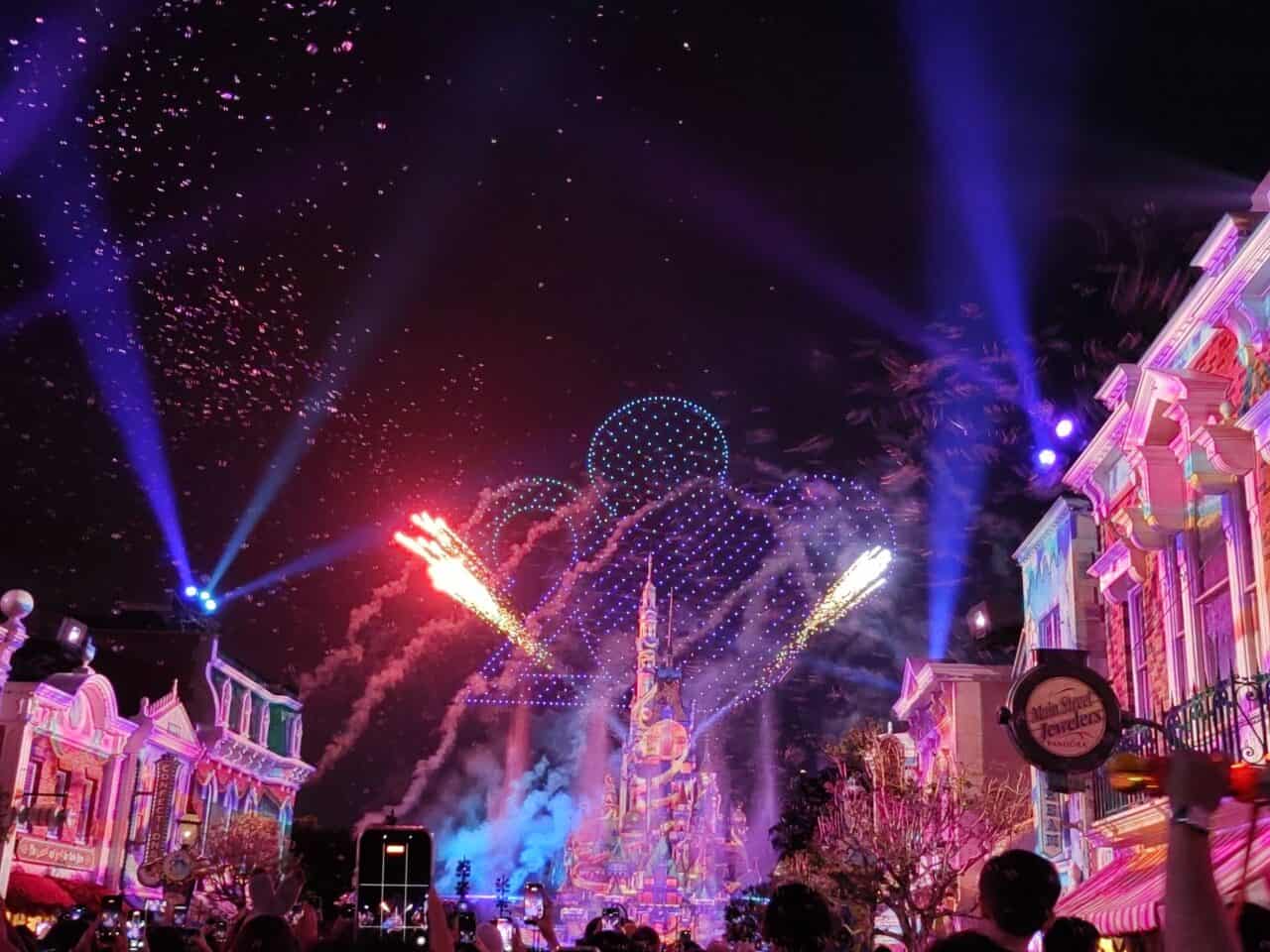 Momentous Party In The Night Sky | Best Hong Kong Disneyland Shows &Amp; Entertainment Guide (2026) Momentous Party In The Night Sky | Your Disney