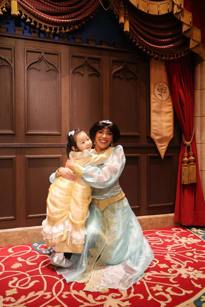 Royal Reception Hall Inside The Castle | Best Hong Kong Disneyland Shows &Amp; Entertainment Guide (2026) Royal Reception Hall Inside The Castle | Your Disney