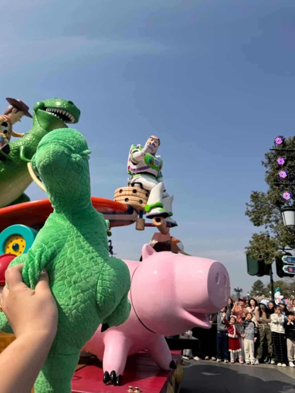 Shdl Buzz Parade | First Time Visitor Guide To Shanghai Disneyland (2026) Shdl Buzz Parade