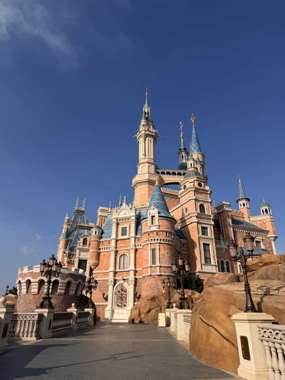 Shdl Castle | First Time Visitor Guide To Shanghai Disneyland (2026) Shdl Castle