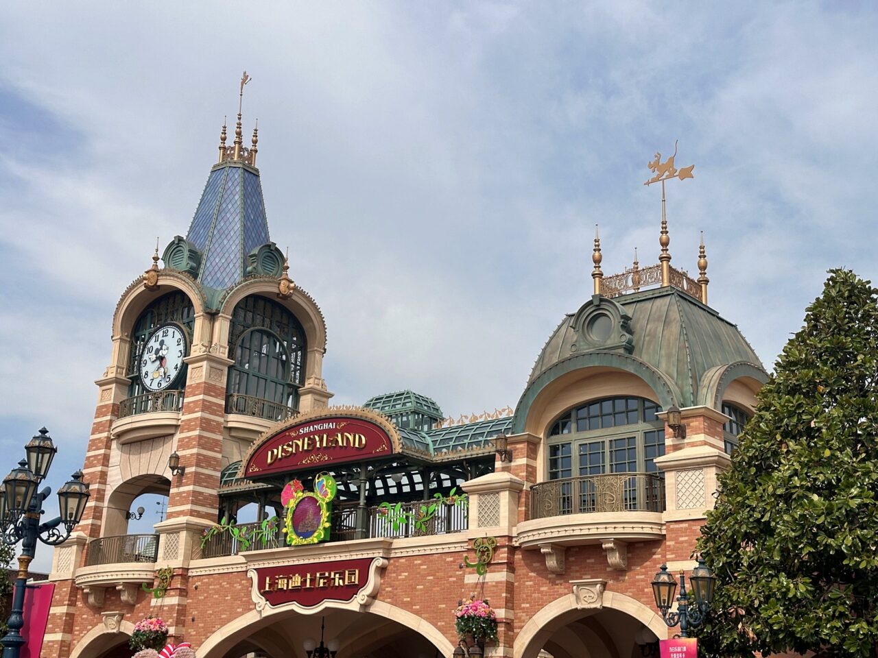 Shdl Entrance Tunnel | How To Skip The Line At Shanghai Disneyland: Disney Premier Access Guide (2026) Shdl Entrance Tunnel | Your Disney