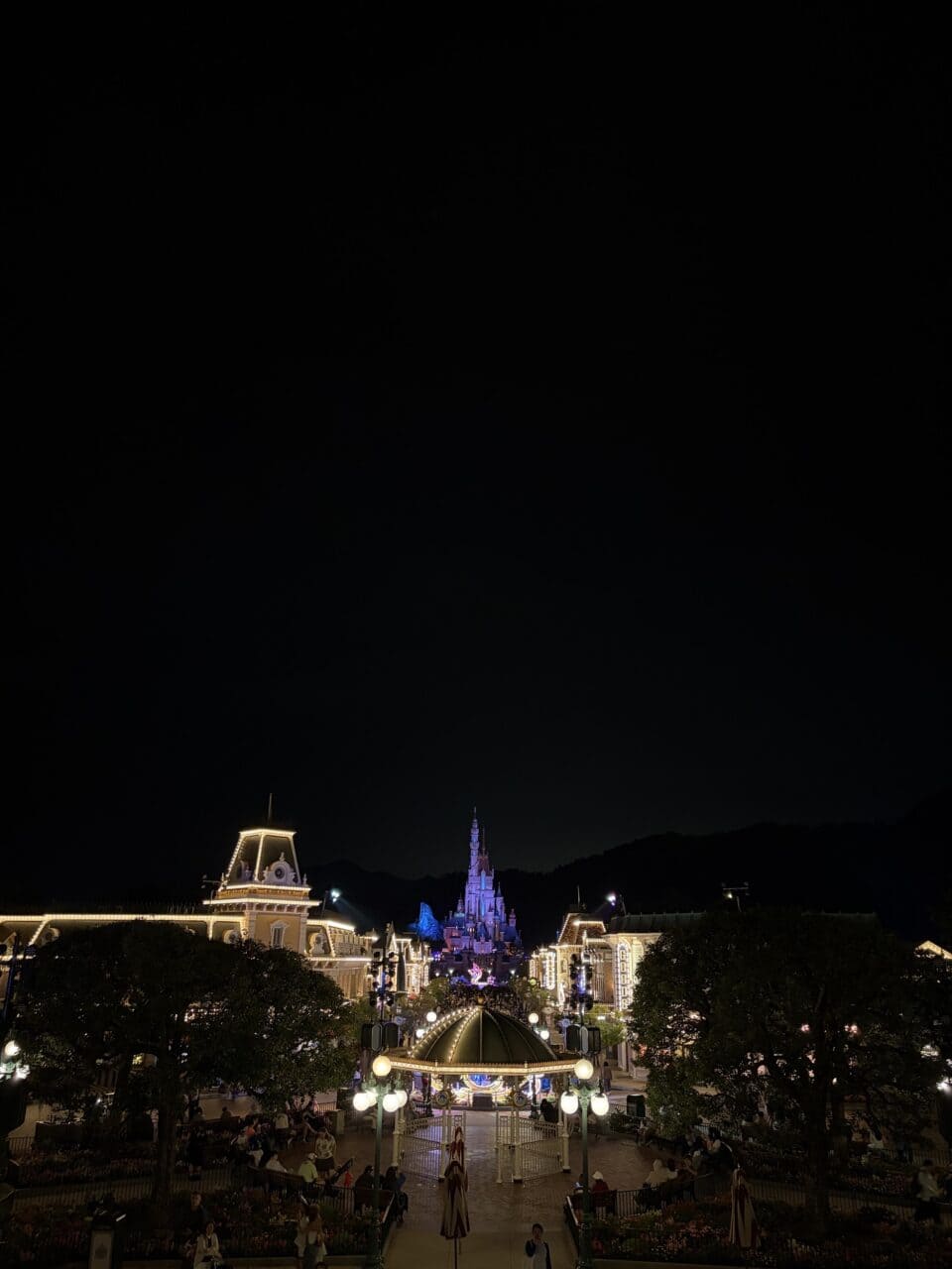 Shdl Main Street Castle Night | First Time Visitor Guide To Hong Kong Disneyland (2026) Shdl Main Street Castle Night | Your Disney