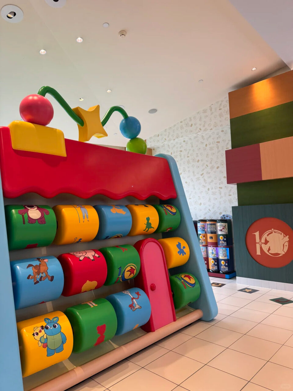 Toy Story Hotel 4 | Shanghai Disneyland Hotel Guide (2026) Toy Story Hotel 4 | Your Disney