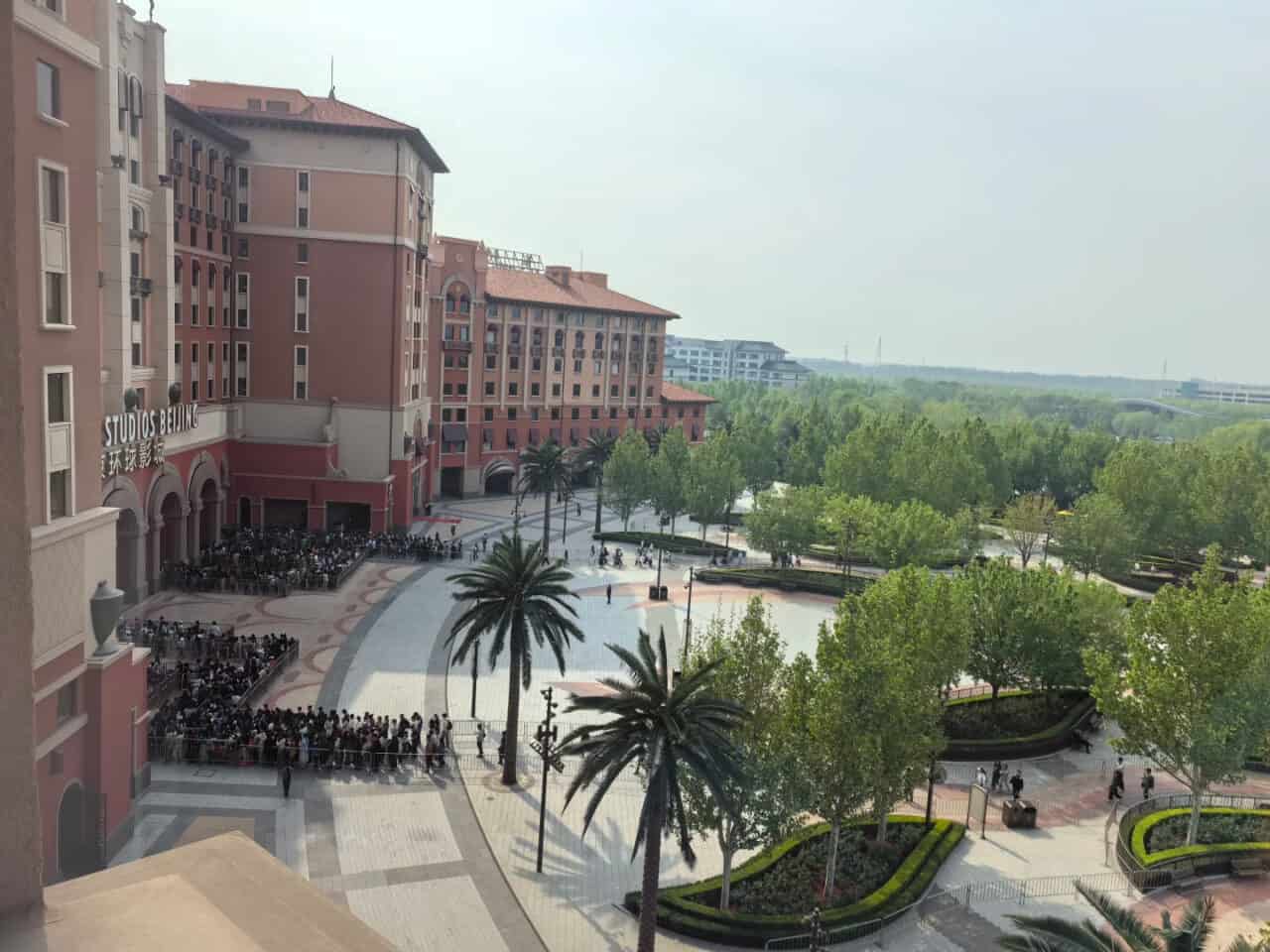 Universal Studios Grand Hotel | Universal Studios Beijing Hotel Guide (2026) Universal Studios Grand Hotel | Your Disney