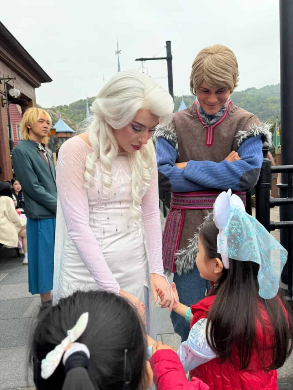 World Of Frozen Meet And Greet 1 | Best Hong Kong Disneyland Shows &Amp; Entertainment Guide (2026) World Of Frozen Meet And Greet 1 | Your Disney