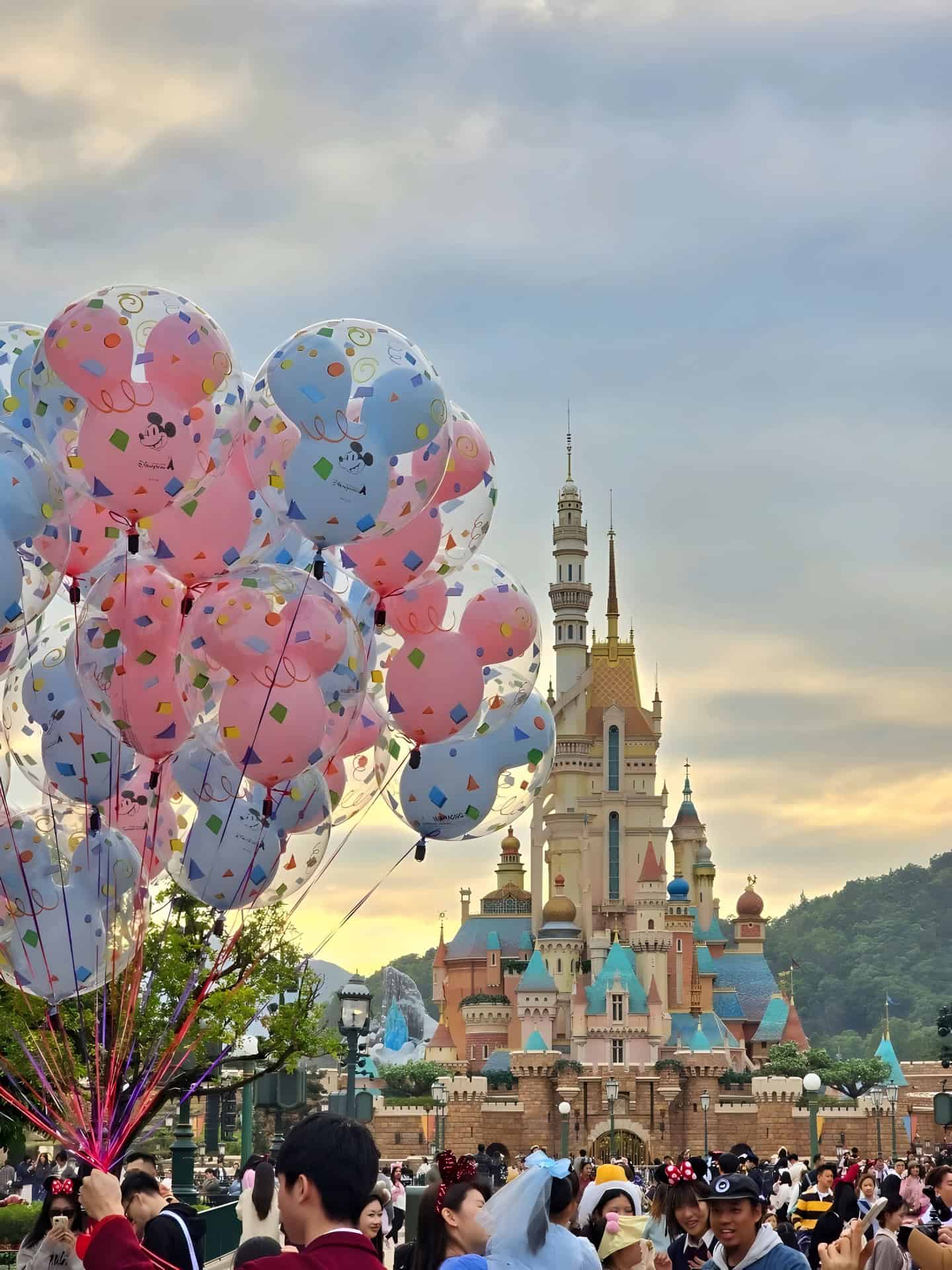 Hkdl Castle Balloons | 12 Tips For Hong Kong Disneyland: What You Need To Know Before You Go Hkdl Castle Balloons | Your Disney