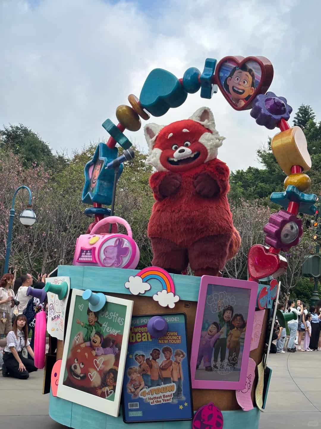 Hkdl Friendtastic Parade 1 | Best Hong Kong Disneyland Shows &Amp; Entertainment Guide (2026) Hkdl Friendtastic Parade 1 | Your Disney