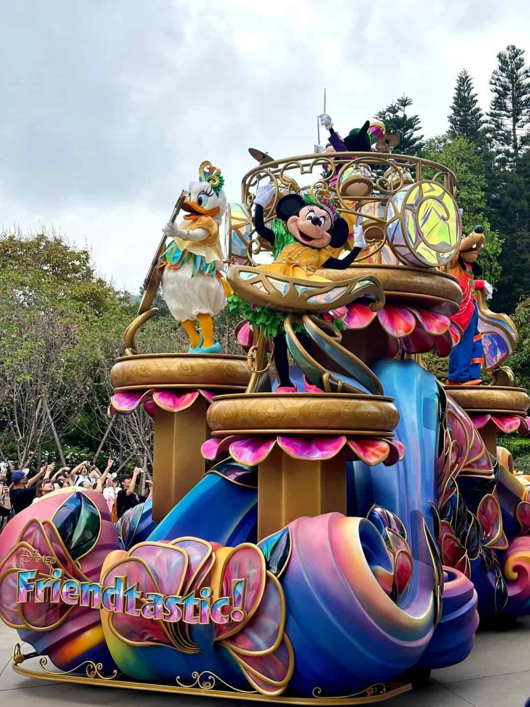 Hkdl Friendtastic Parade | Best Hong Kong Disneyland Shows &Amp; Entertainment Guide (2026) Hkdl Friendtastic Parade | Your Disney