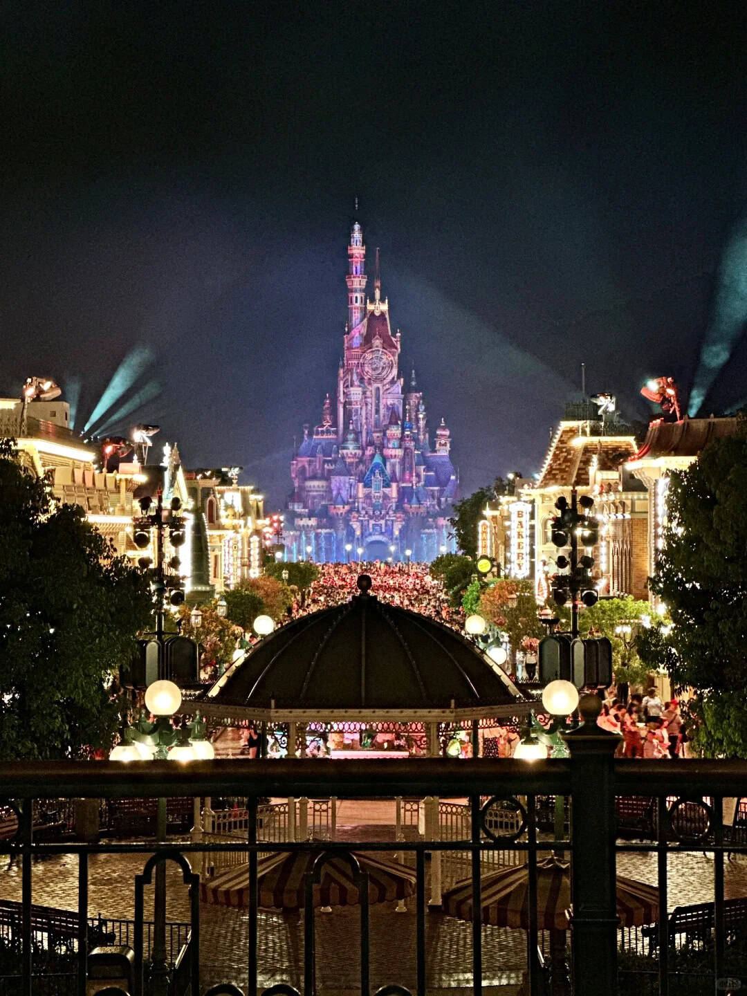 Hkdl Night Main Street | Traveling To Hong Kong – Everything You Need To Know Hkdl Night Main Street | Your Disney